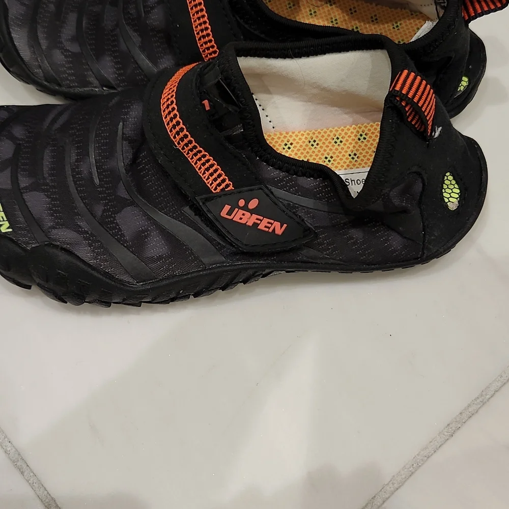 KUBUA water shoes for kids, size 31 EU/13 US